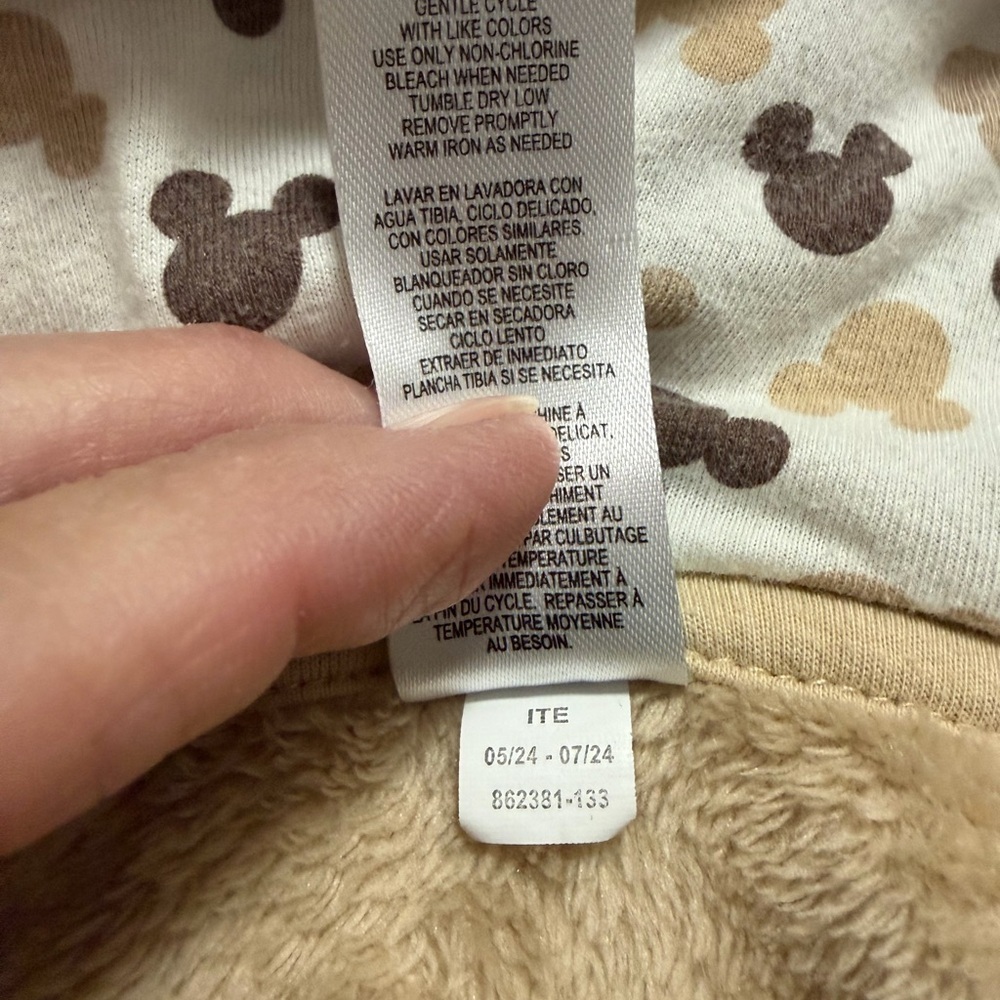 Disney Baby Mickey Mouse Tan One Piece Footed Sleeper Size 6/9 Month. - Picture 10 of 10